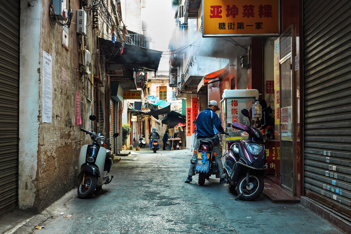 我和三姥爷的江湖往事（193）阿花重返马可波罗酒吧没有过不去坎