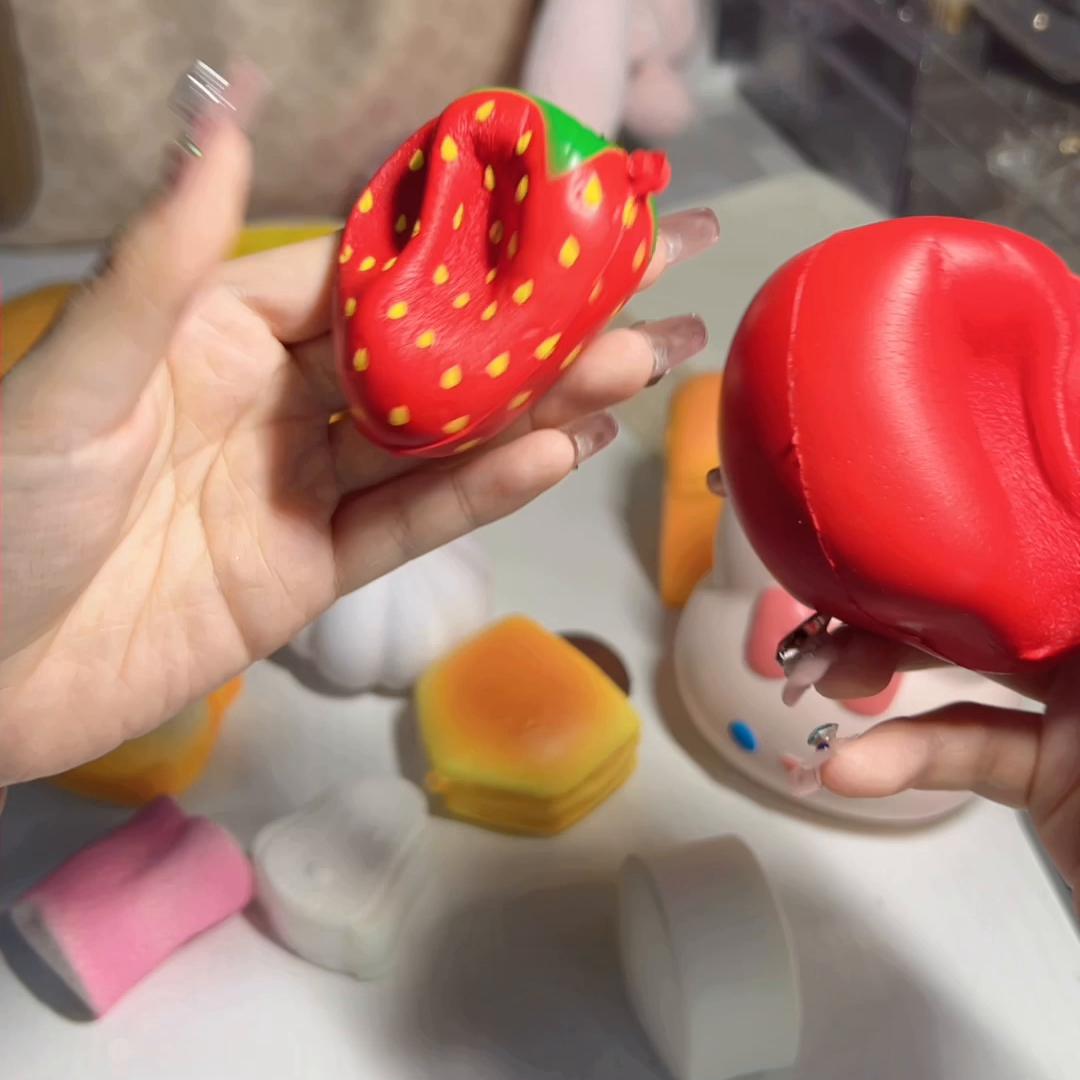 都是现在这个平台的zbj买的具体来源都标左上角咯#捏捏乐