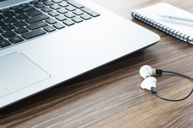 商业机密文件随身带，初志笔记本给足安全感