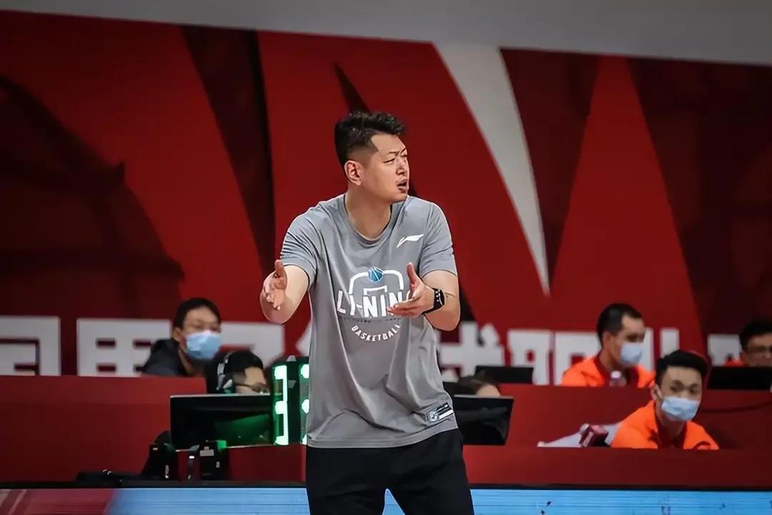 官宣中国男篮传奇主帅cba,cba冠军主帅重返国家队