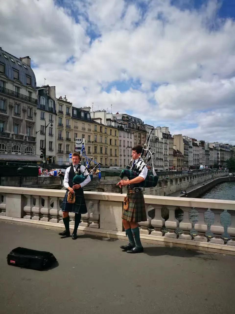 巴黎自由行详细攻略,旅行去巴黎如何坐地铁