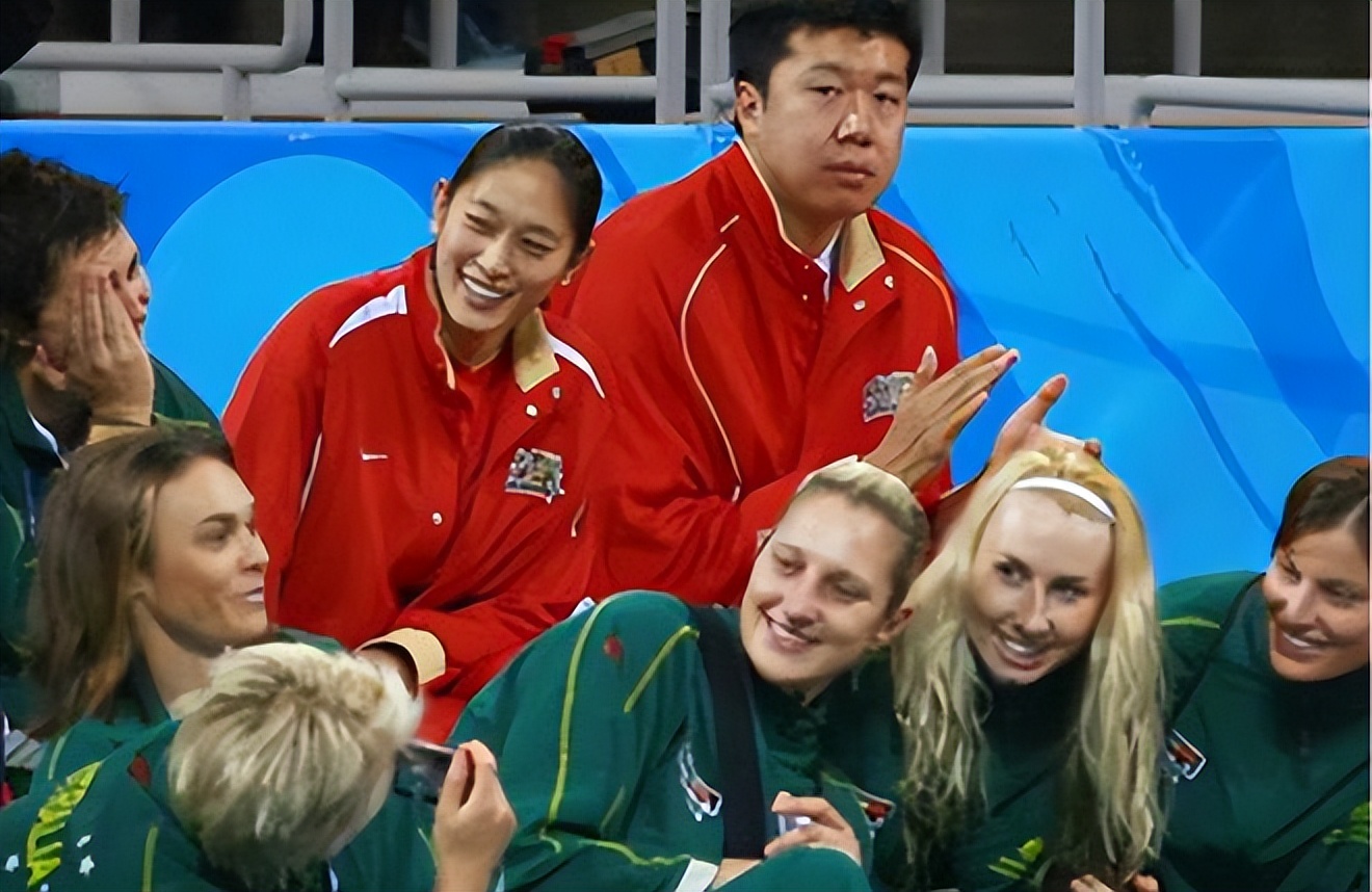 中国女篮王思雨照片好看一点的,徐杰和张茹王思雨身高啥关系