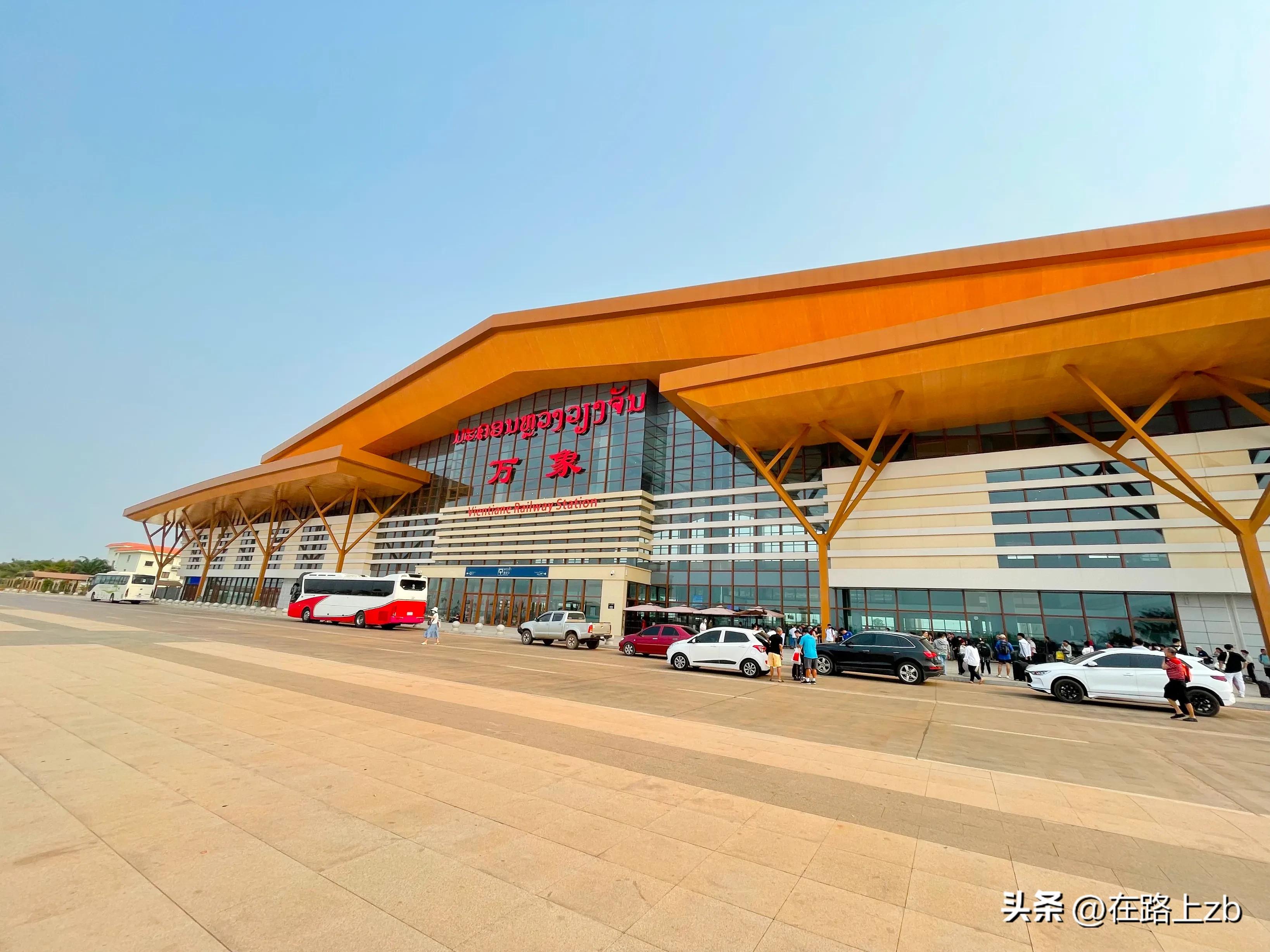 老挝万象塔銮湖,怎么去老挝万象