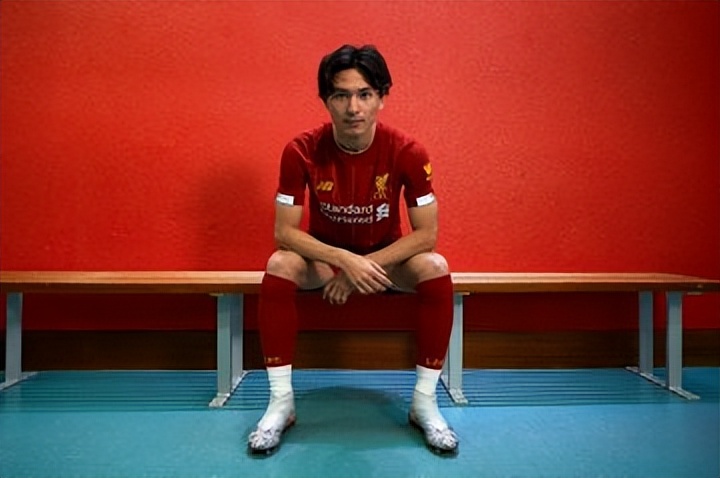 德国队主场1-4惨败日本足球小将,日本队2-1逆转击败德国大学生