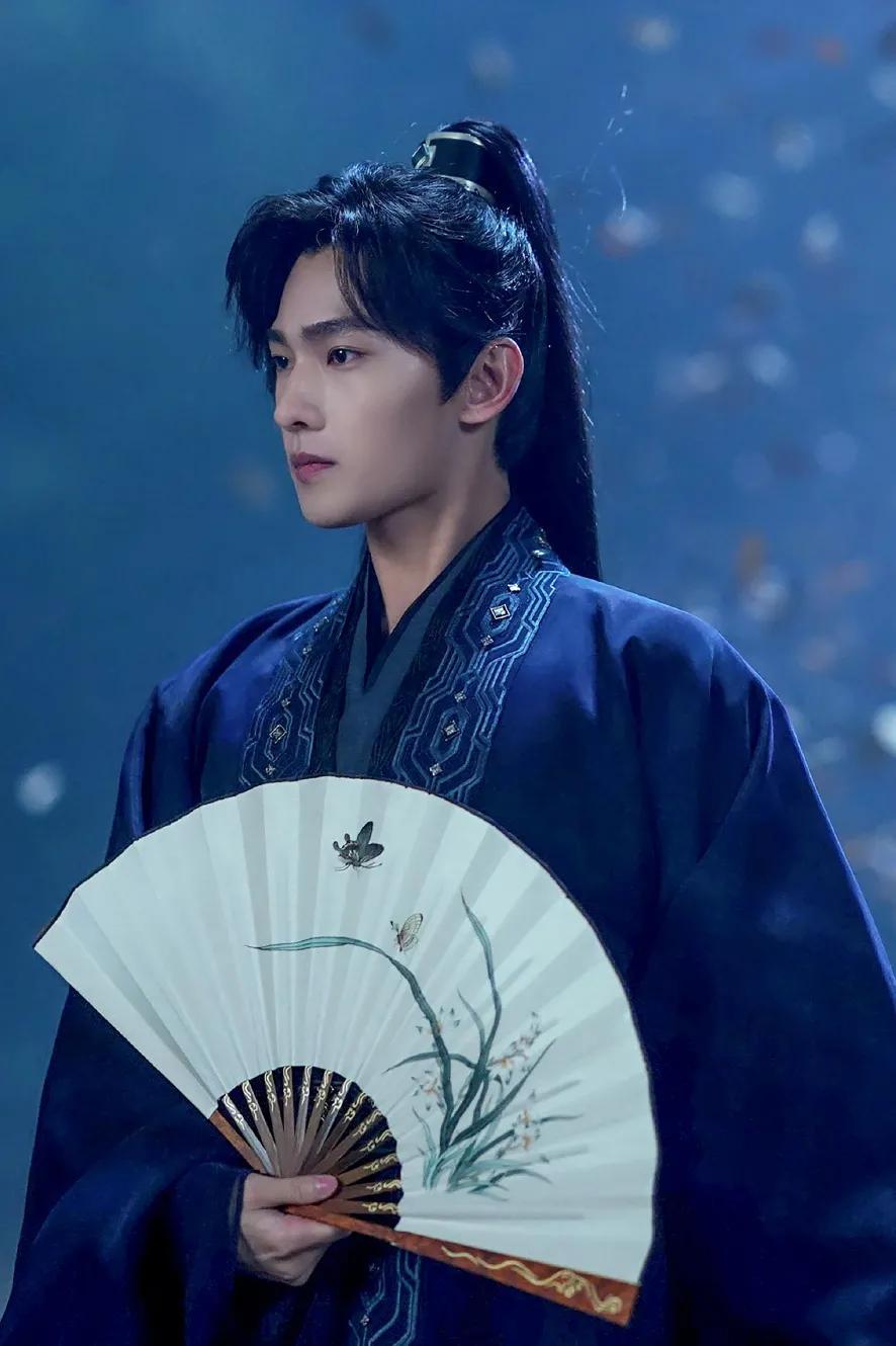 那些惊艳了时光的古装男,真正的古装美男无惧任何造型