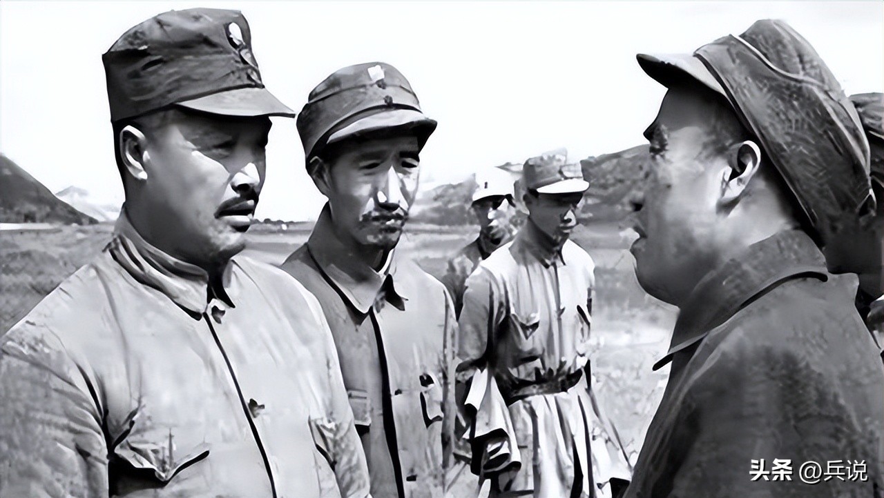 十大元帅排名的微妙：贺老总位居第五，超过徐帅的原因是什么？