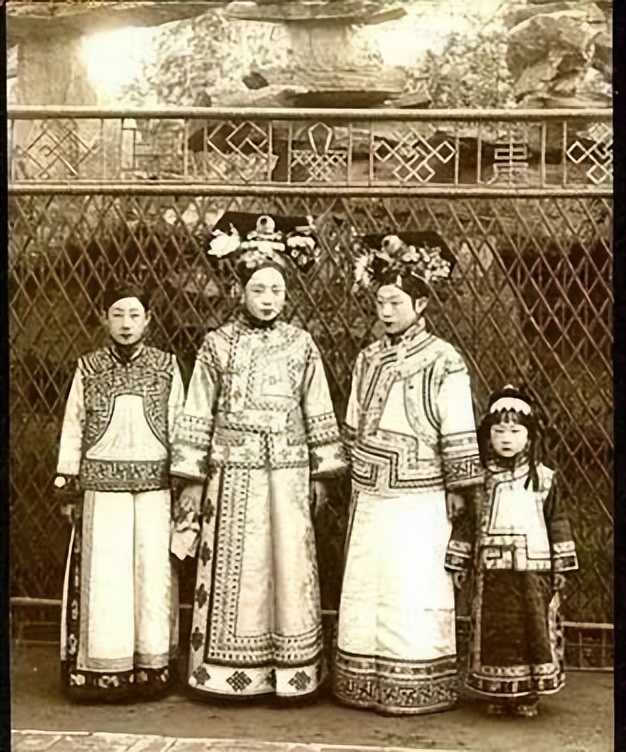 驸马出征一年公主却称怀孕了,驸马出征期间公主竟有了身孕