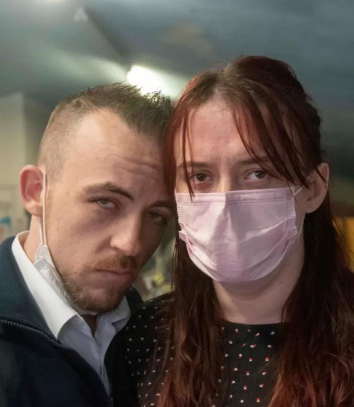 英国一幼儿吞电池死亡,英国2岁女孩被电池烧穿食道