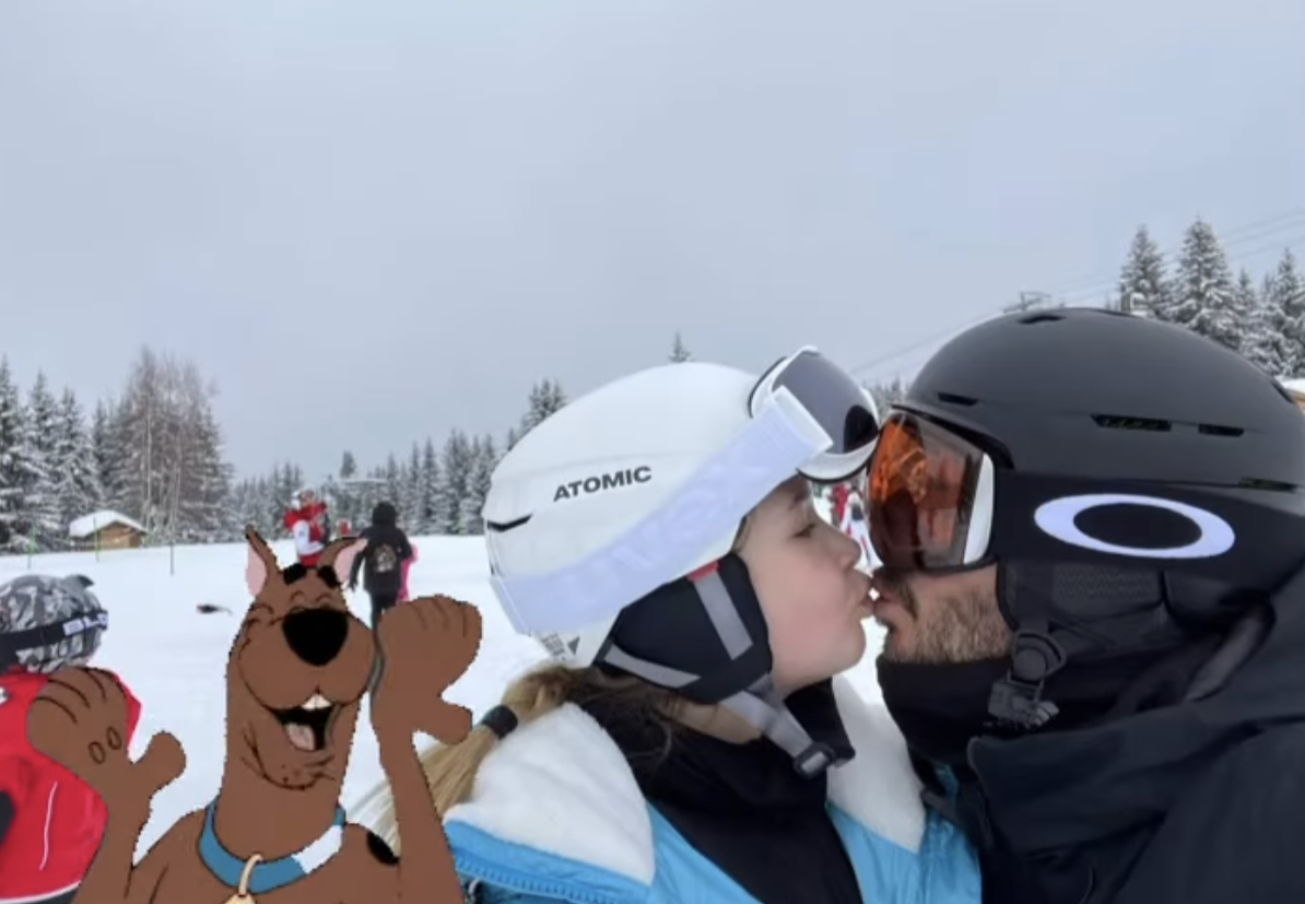 贝克汉姆晒和小七对嘴亲亲合照,贝克汉姆为女儿小七庆祝生日