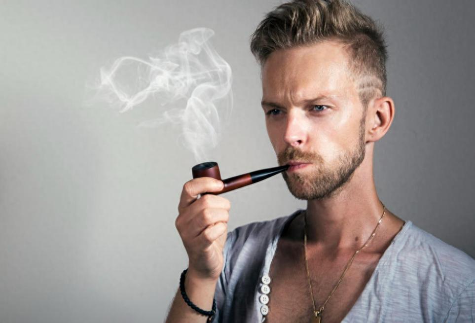 为什么男人年纪越大越不容易动心,为什么男人年龄越大越没精力