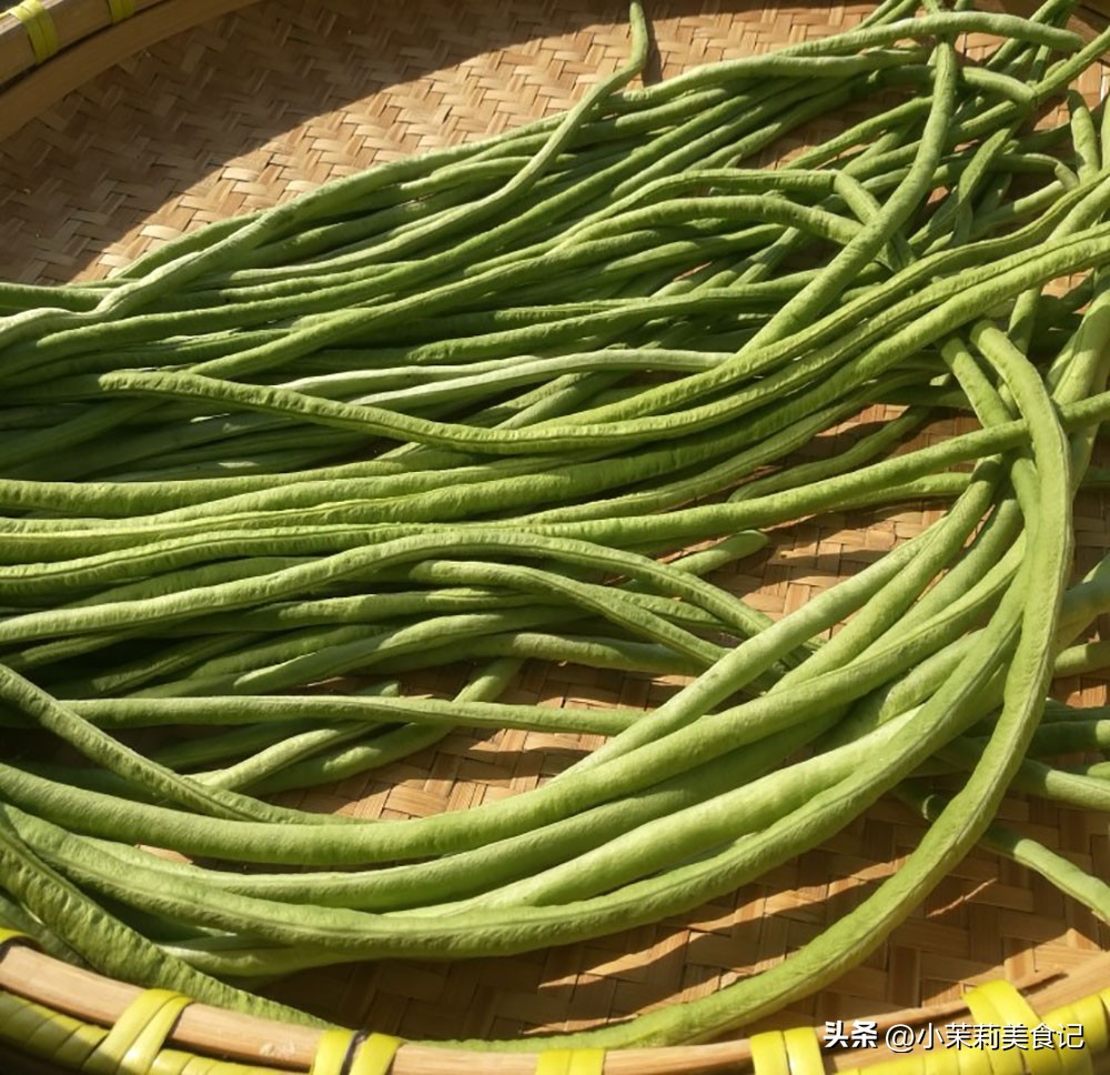 怎样腌酸豆角炒时不发黑,腌制酸豆角不放盐可以吗