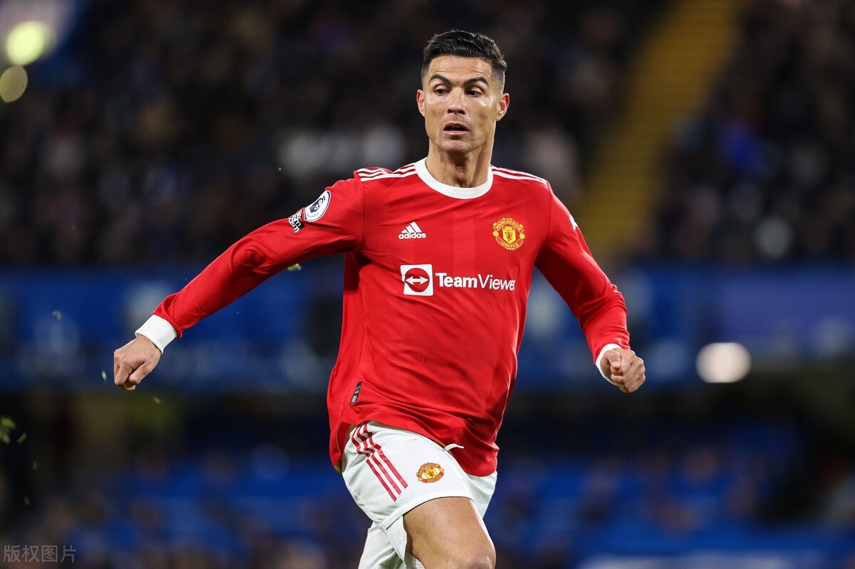 c罗被嘲讽之后霸气回击名场面,卡萨诺发文批评C罗