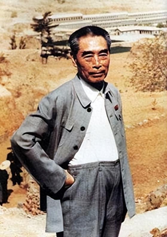 周总理逝世3小时后遗体被解剖，医生泪如雨下：总理该有多痛啊！