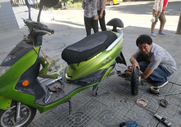 电动车真空胎好还是不是真空胎好,为什么电动车真空胎很容易扎胎