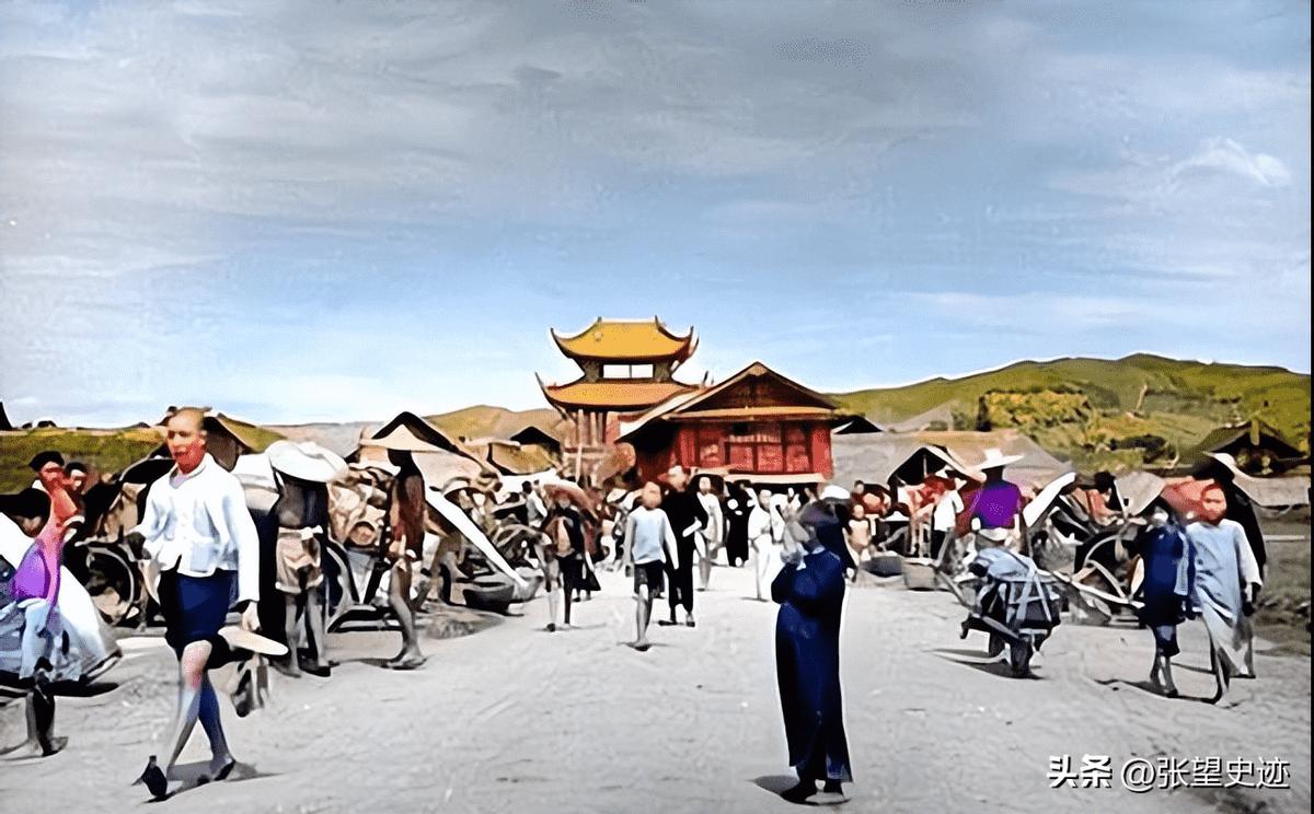 日军侵华老照片：女子自愿脱衣服让洋人拍摄，女孩拍下大尺度照片