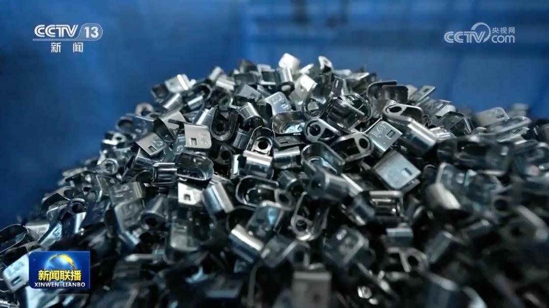 5000万的巨型打火机,1000000亿的打火机