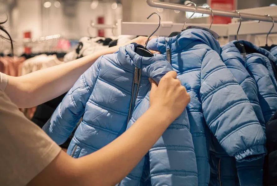 几千块钱羽绒服,花了几千块钱买羽绒服