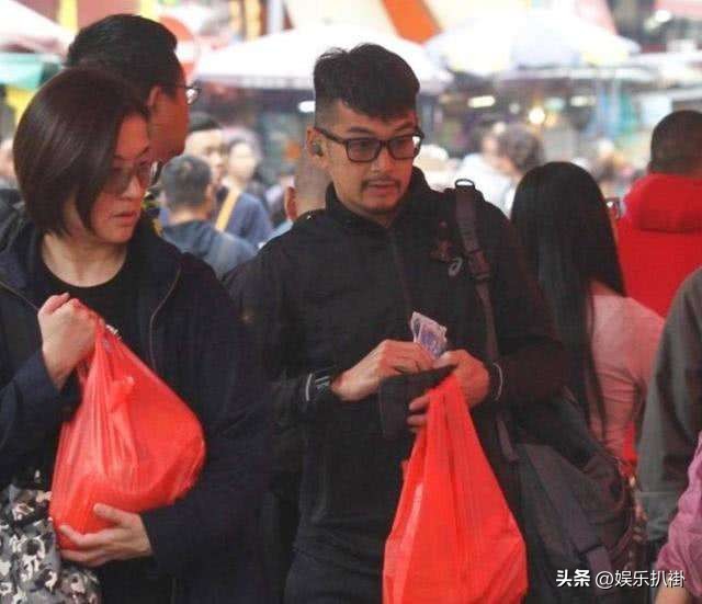 十大男星嫁富婆,娶富婆当老婆的4位男星