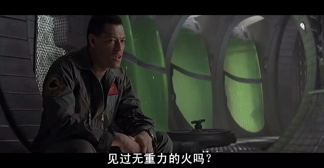 人类不该好奇黑洞里有什么！邪典电影《黑洞表面》告诉你代价惨痛