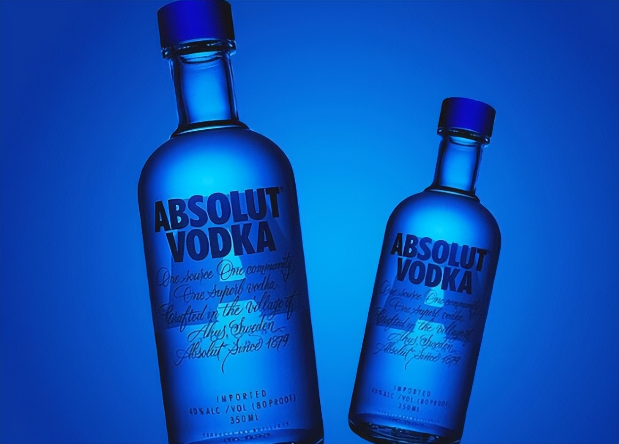 绝对伏特加是用什么酿造的,伏特加是什么酿的