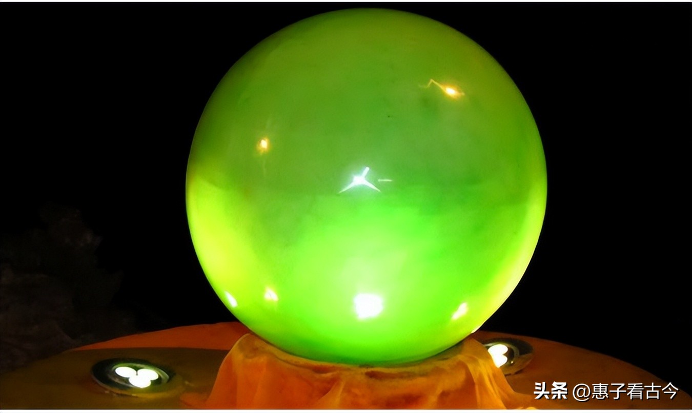 故事:穷秀才海外奇遇,捡到未知宝物,走上人生巅峰