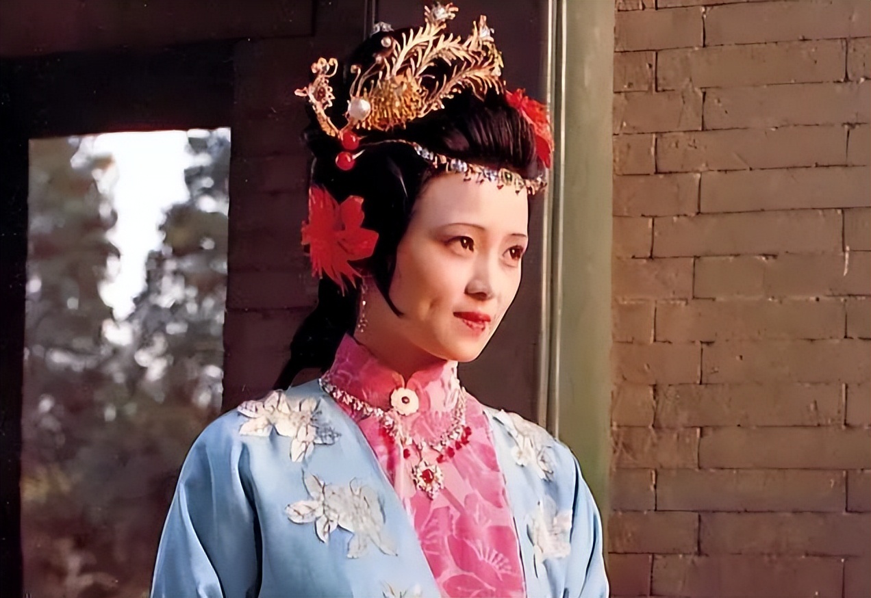 秦可卿和公公“爬灰”的丑事究竟是心甘情愿还是淫威下的不得不从