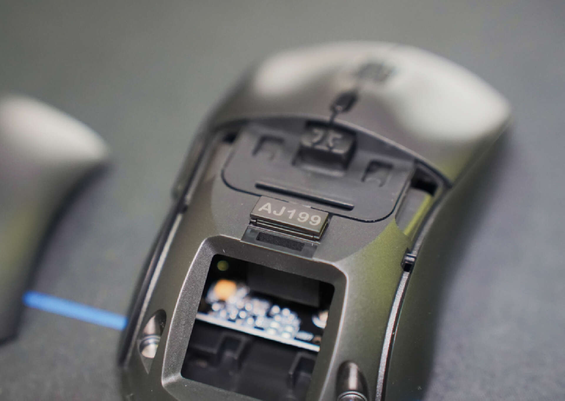 黑爵aj199和雷蛇v3差距,黑爵鼠标aj199和pro