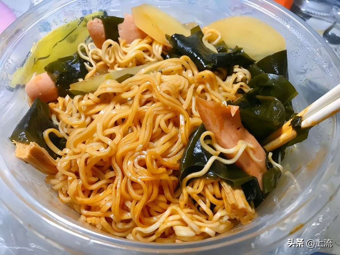 吃曹氏鸭脖特辣,曹氏鸭脖肛肠