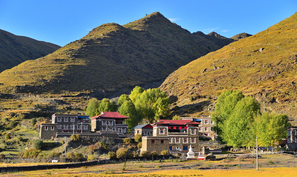 川藏线自驾游在成都住哪合适,自驾西藏川藏线住哪些地方