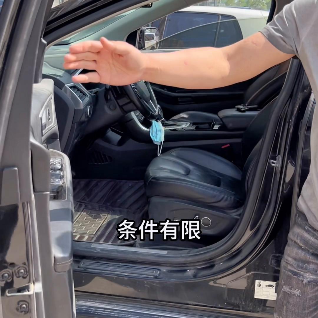 可算逮到配合工作的小姐姐了，还不是一般的那种，是爱骑快...