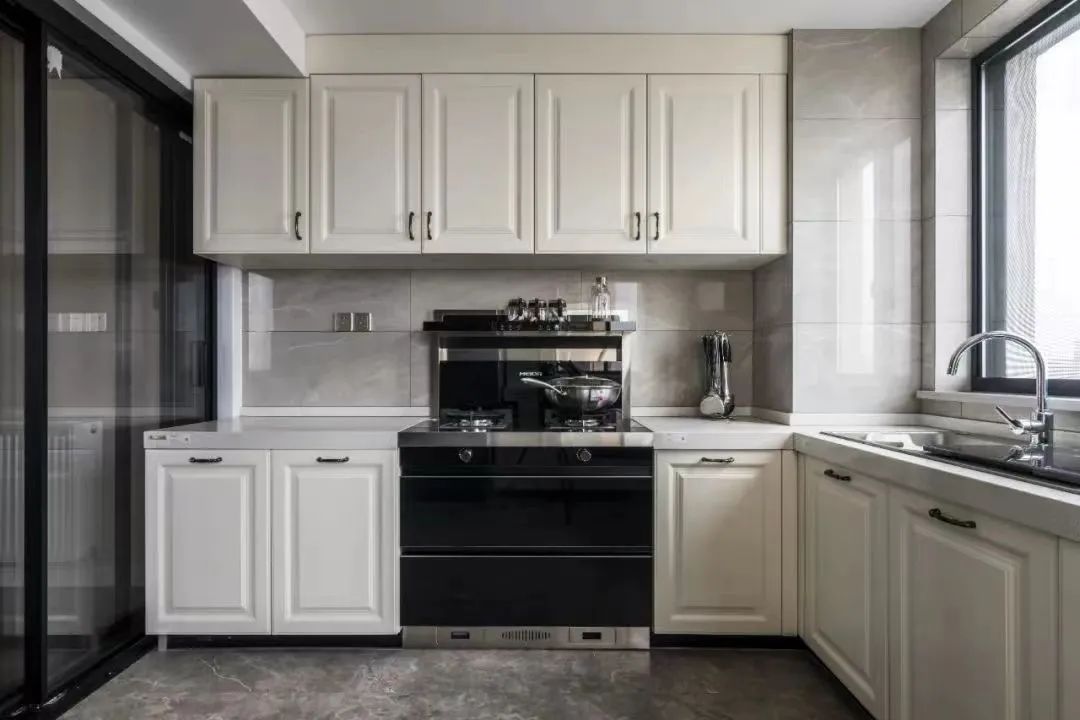 为什么湖南天气地板很潮湿,湖南什么季节装修最好