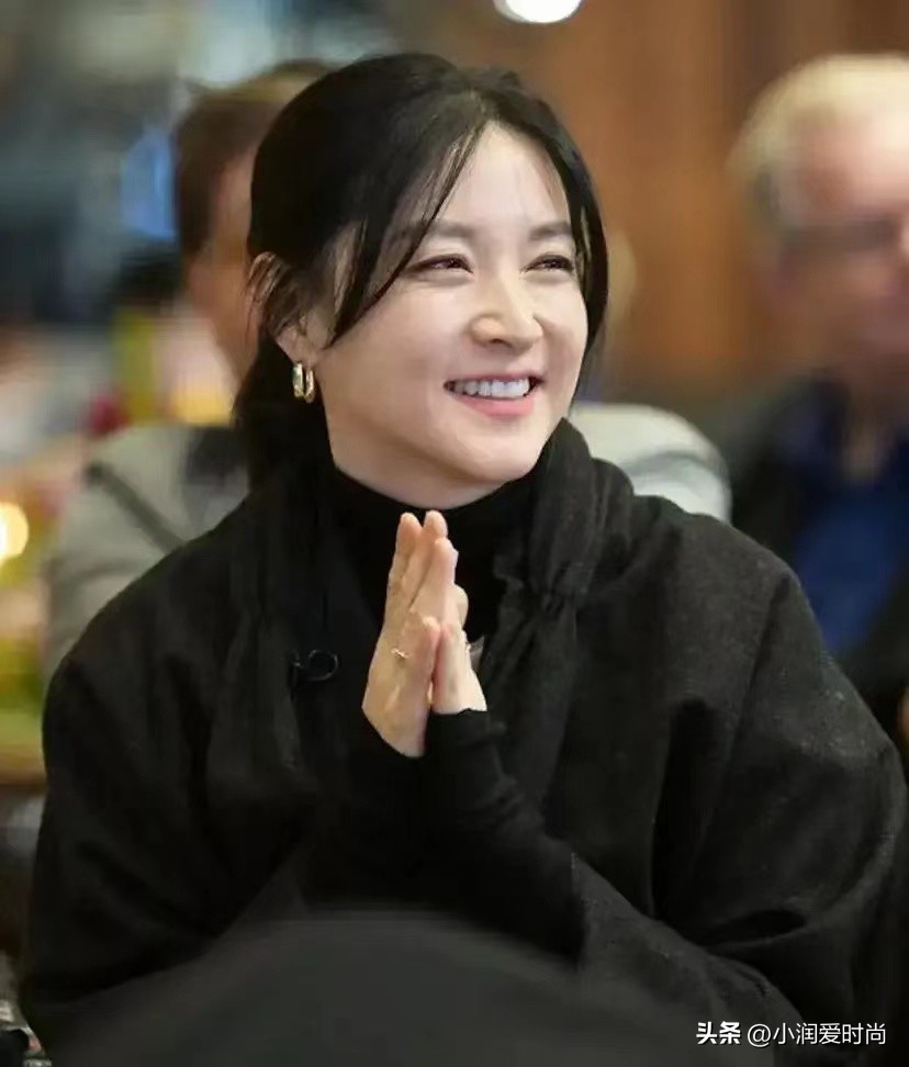 李英爱穿什么衣服最美,李英爱穿大衣薄纱连衣裙全身图片