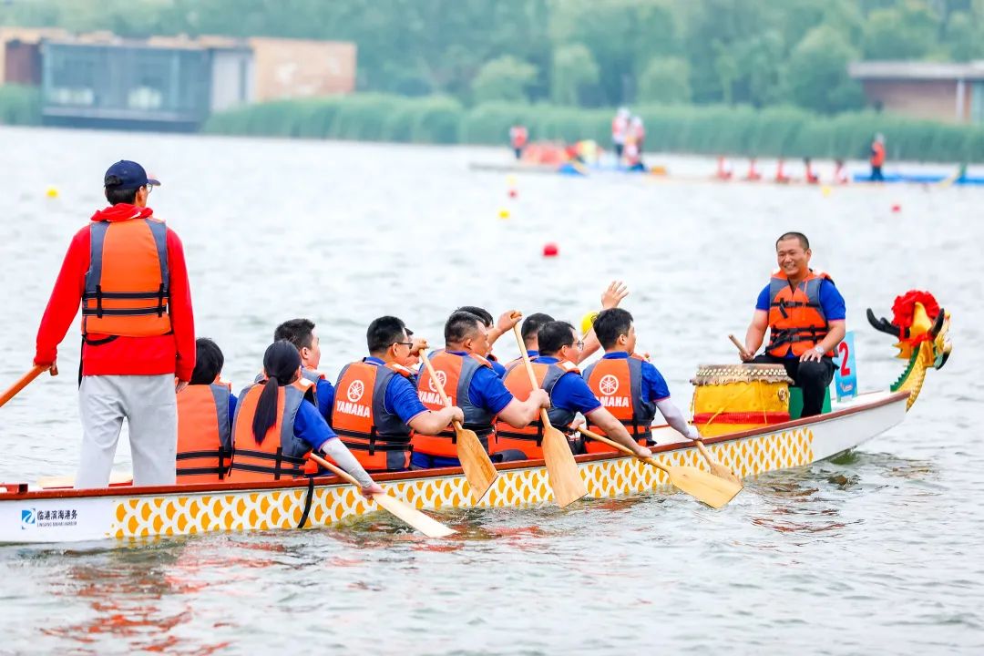百舸争流竞扬帆不负众望勇夺魁,百舸争流龙舟竞渡