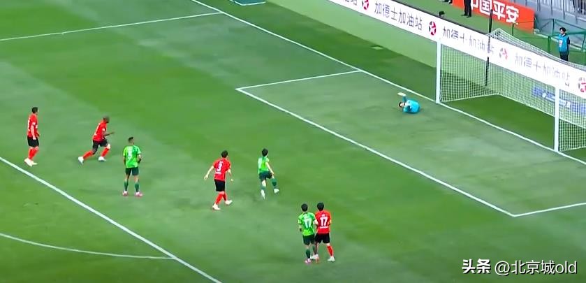 北京国安长春亚泰冲突,北京国安vs长春亚泰冲突观众席