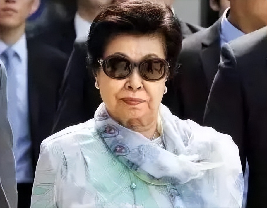 操控总统，玩弄女星，公然支持部署萨德，韩国财阀乐天有多嚣张