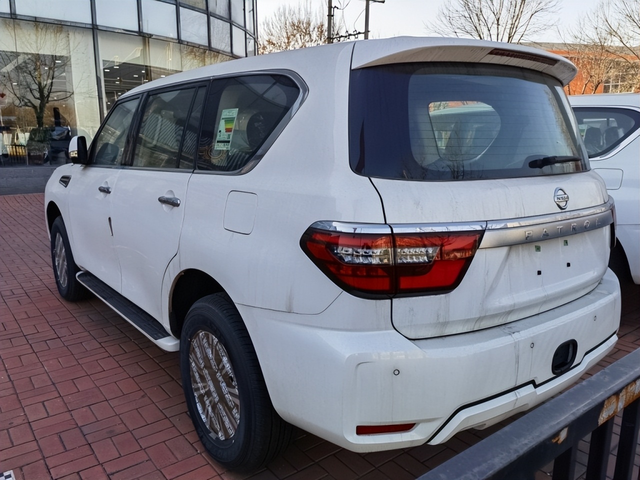 20款尼桑途乐4.0,20款途乐4.0中东版配置单