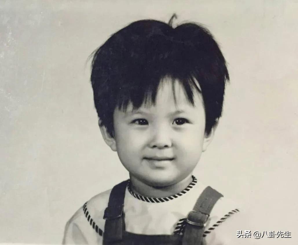 人世间雷佳音和殷桃剧照图文,人间世雷佳音和殷桃打伞的照片