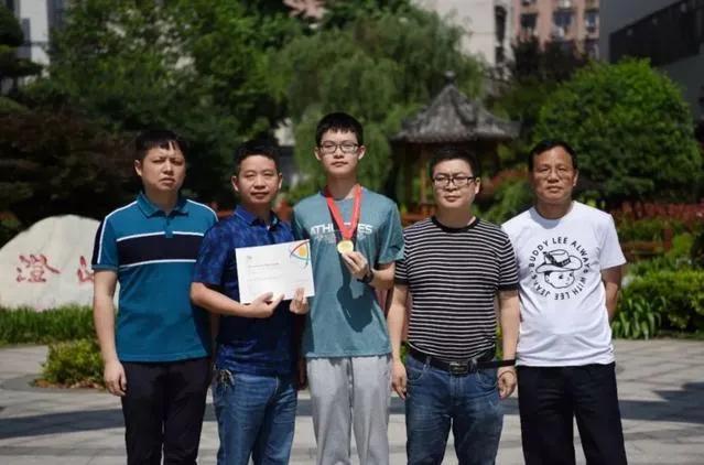 衡水中学最牛高考成绩,衡水中学的学霸们有多厉害