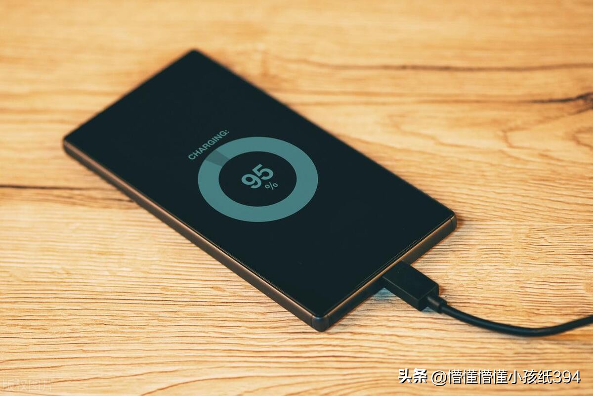 手机充电的正确方式和注意事项,手机首次充电及日常充电注意事项