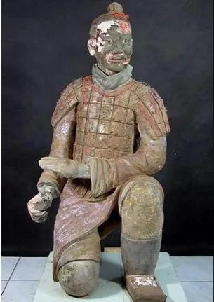 秦始皇博物馆兵马俑简介,秦始皇兵马俑是世界七大奇迹之一