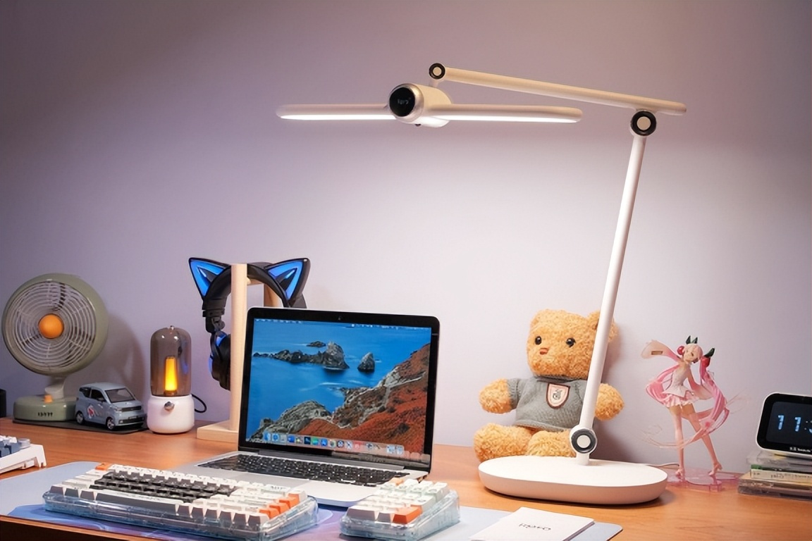 专业台灯和学生台灯,孩子用的台灯哪个牌子好