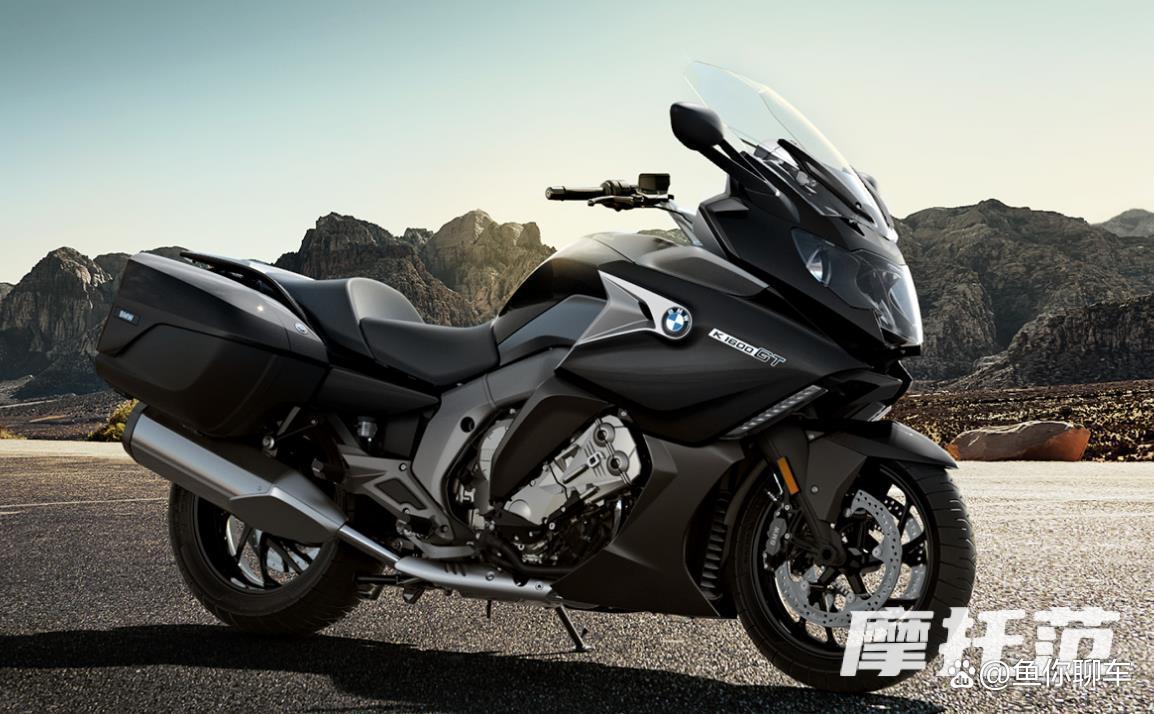 踏板摩托车过弯快还是跨骑快,第一辆摩托车买踏板还是机车