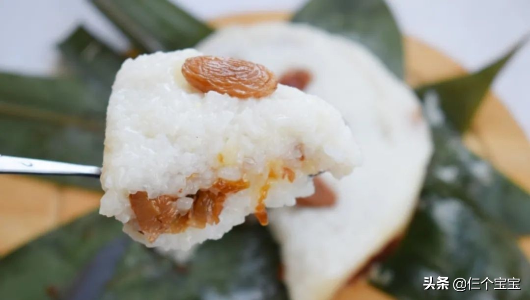 手残党怎么包四角粽子,六个月以上宝宝粽子做法