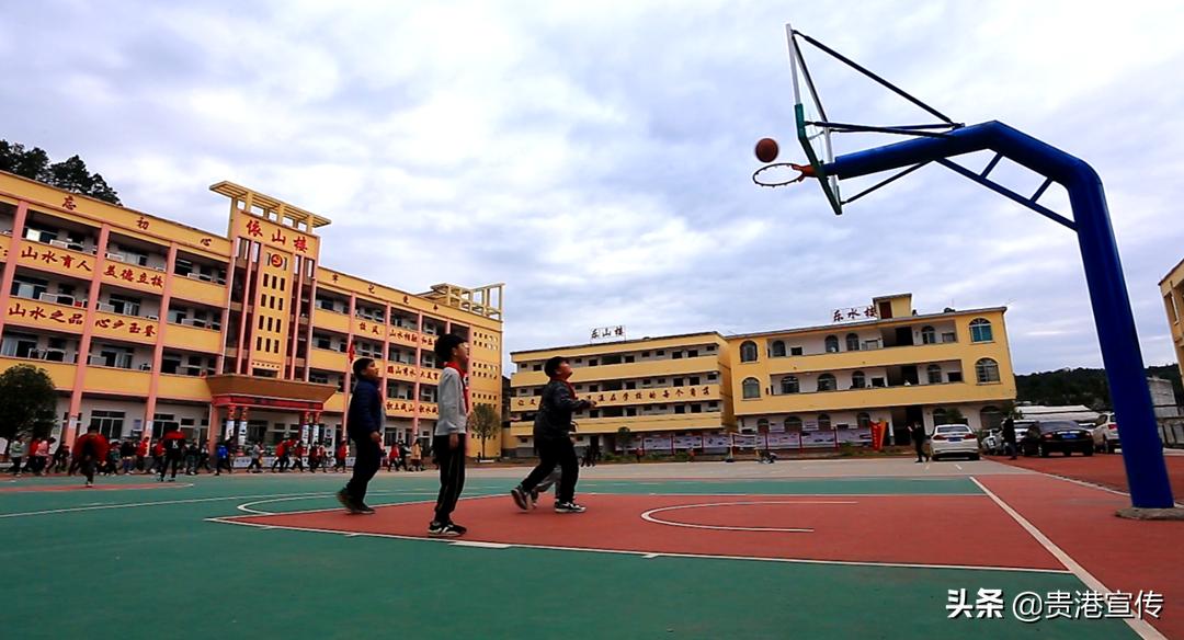大鹏中心小学温逸宏,大鹏中心小学陈小波