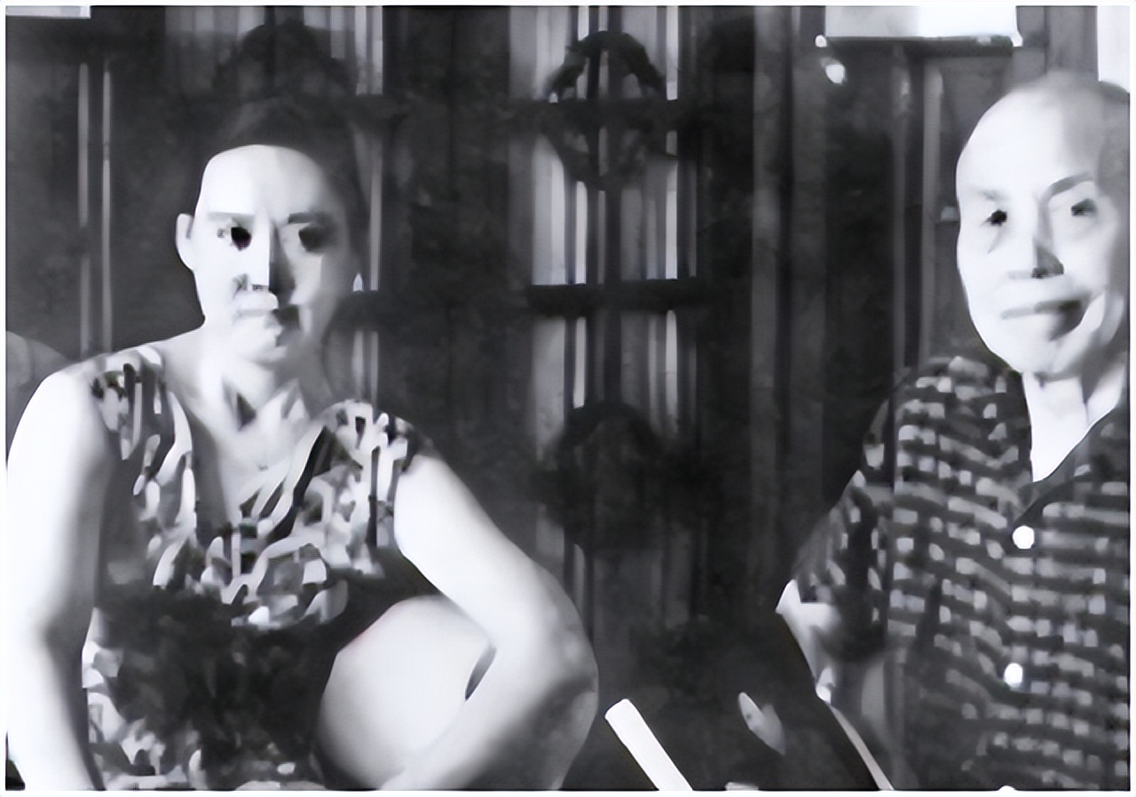 她27岁嫁给76岁丈夫，相差49岁的爷孙恋，她晚年却回应：我很幸福