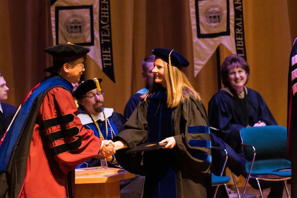 40岁读mba的真正价值在哪里,四十五岁后还有没必要读mba