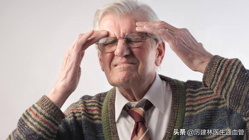 油条一定含铅吗,油条明矾超标对身体危害