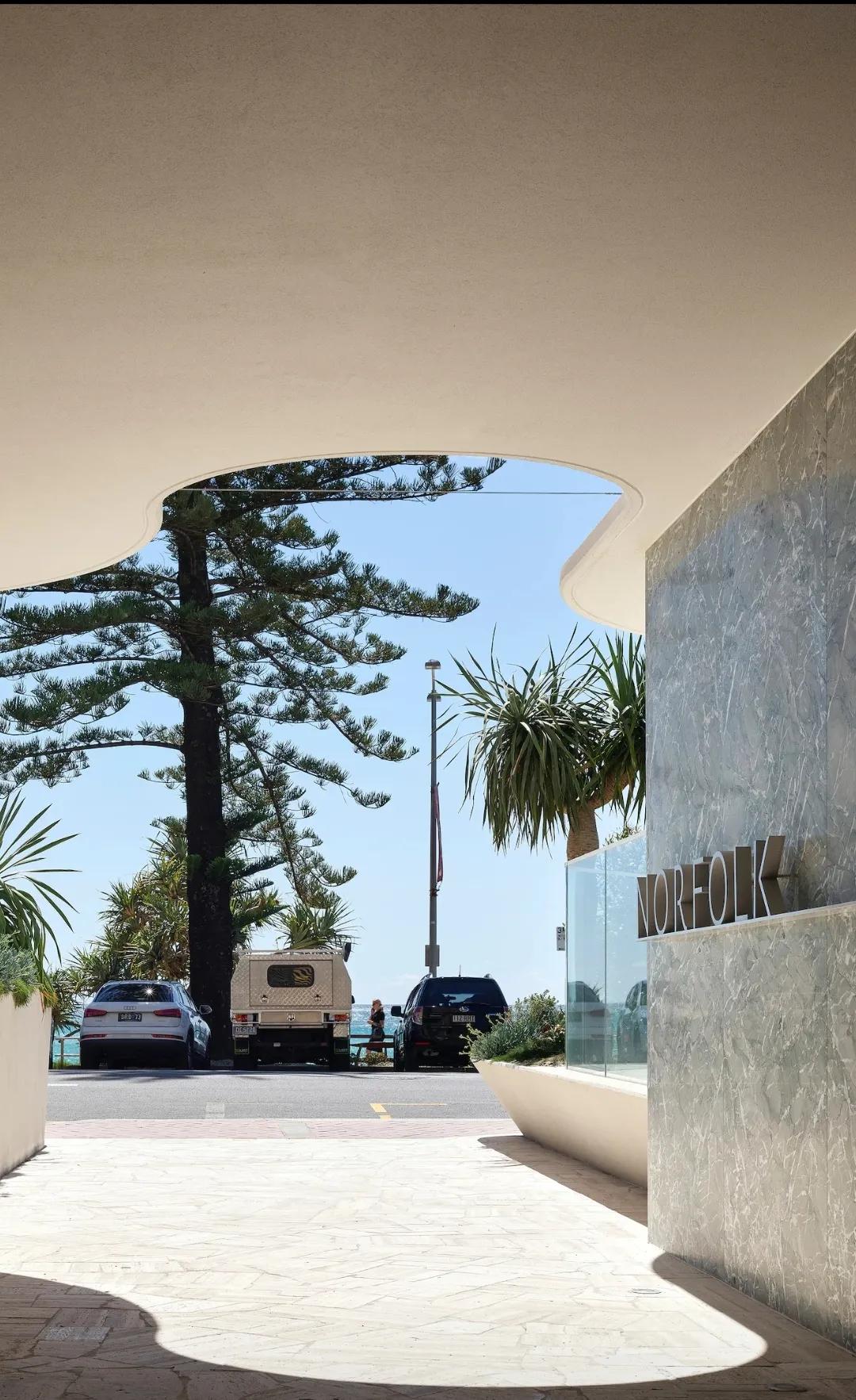 NorfolkBurleighHeads/澳大利亚黄金海岸掀起了巨浪