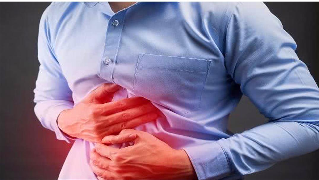 吃饭经常噎着是癌症吗,吃饭吃得很快会得什么疾病