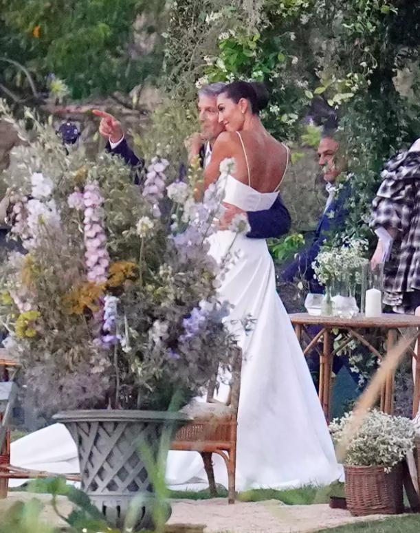 马斯克与第二任妻子视频,马斯克与两任妻子